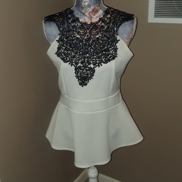 Blu Planet Tops - Blu Planet Brand White w Black Lace Collar Top